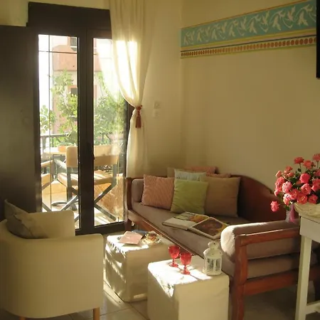 Rozmari And Apartment Agia Galini (Crete)